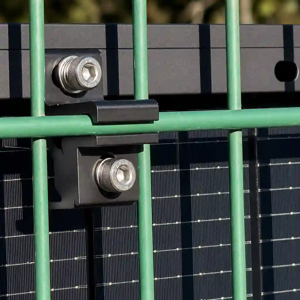 Worldwide Solar Model 3 – Mesh Fence Solar Panel Mounting System
